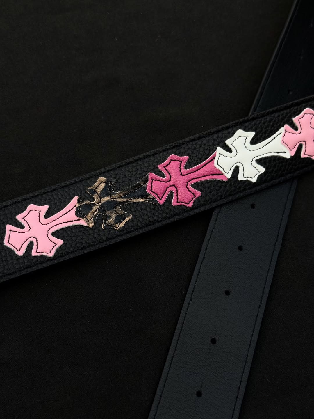 𝕮𝖍𝖗𝖔𝖒𝖊 𝕮𝖗𝖔𝖘𝖘 𝕭𝖊𝖑𝖙