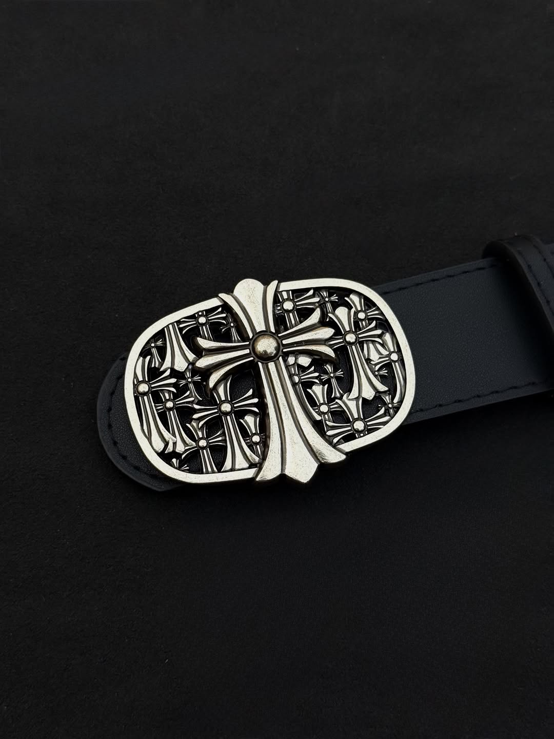 𝕮𝖍𝖗𝖔𝖒𝖊 𝕮𝖗𝖔𝖘𝖘 𝕭𝖊𝖑𝖙